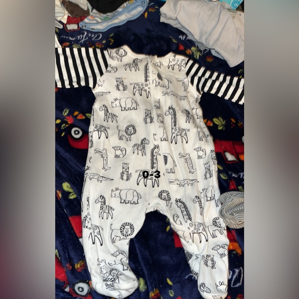 Variety bundle of clothes 0-6 months